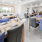 Gaestehaus Holzer Hotel