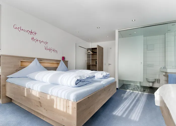 Отель Gaestehaus Holzer 3*