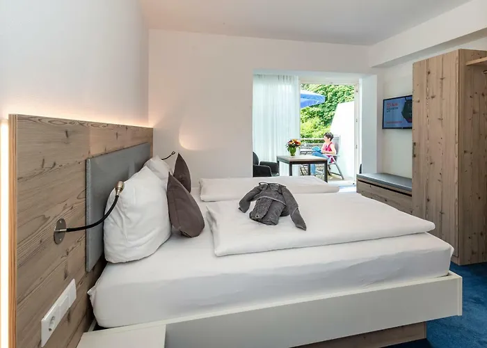 Отель Gaestehaus Holzer