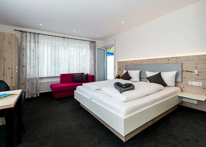 Отель Gaestehaus Holzer