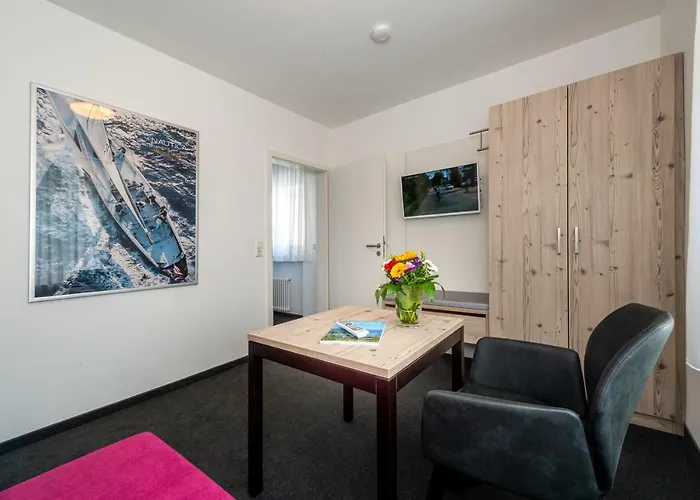 Gaestehaus Holzer Отель Констанц